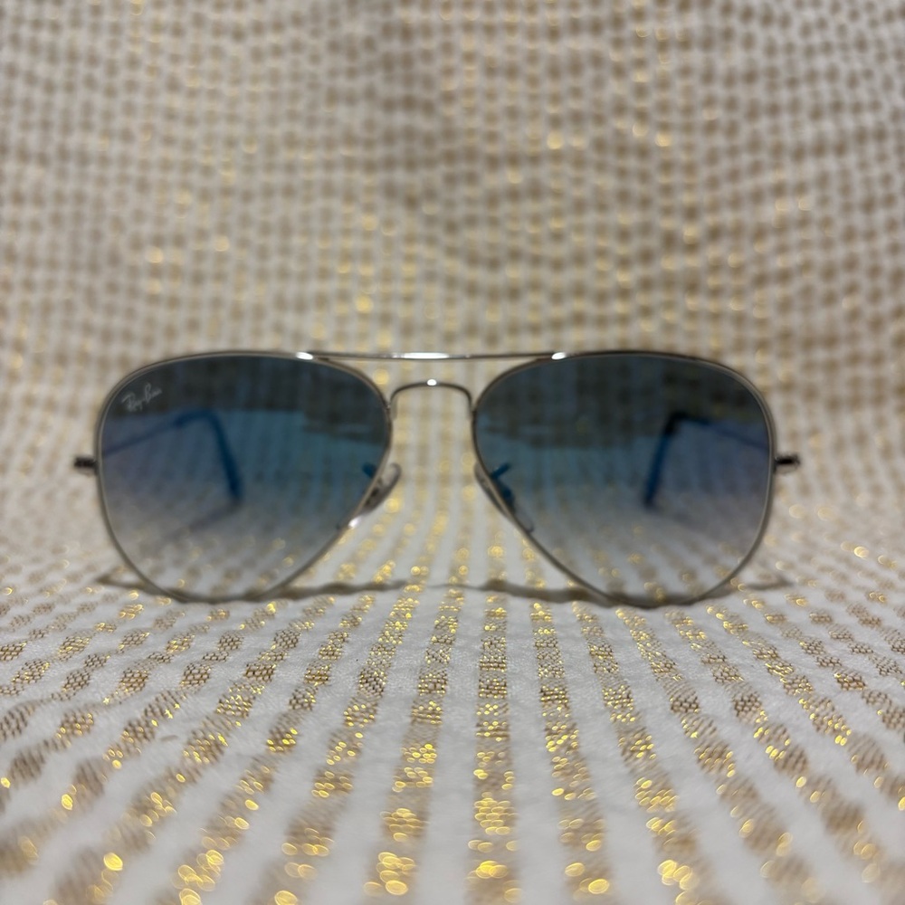 Ray-Ban Aviator Sunglasses Silver Frame with Blue Gradient Lenses - Picture 5 of 5